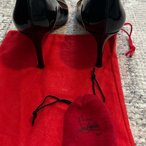 Christian Louboutin Dolly black patent pump sz 38 - Picture 7 of 11